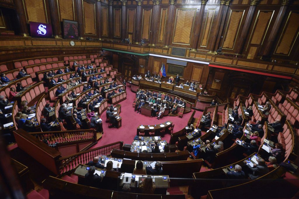 Via libera dal Senato al Dl flussi, è legge